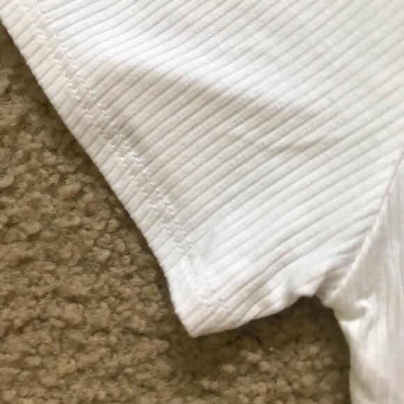 Toska white top women Short sleeve triangle front cut-out crop top size M barbie - Picture 8 of 8